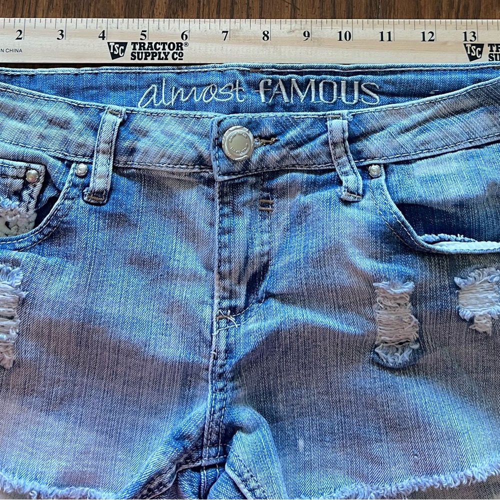 Almost Famous Distressed Blue Jean Shorts Juniors Size 5 Low rise 28x2 cutoff - Picture 9 of 10